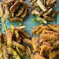 ขนมจีน ส้มตำ อาหารตามสั่ง ข้าวปุ้นซาว ข้าวปุ้นก้อย โคราช  ร้านข้าวปุ้นซาว ข้าวปั้นก้อย โคราช