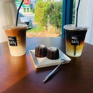 เมนูของร้าน Dosomethingth by ME&SATIl