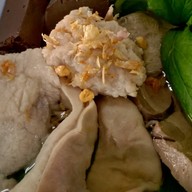 อารีย์ต้มเลือดหมู โชตนา