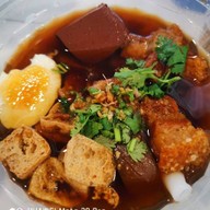 โจ๊กหมูเซ็นเตอร์-  ต้มเลือดหมู & ก๋วยจั้บน้ำข้น - จั๊บญวน ตลาดธัญญา