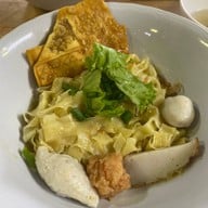 เต็งไต๋ใช้ฮวด (ก๋วยเตี๋ยว ลูกชิ้นปลา ลูกชิ้นกุ้ง เย็นตาโฟ) บางจาก