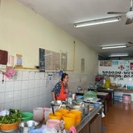 ขนมจีนพี่ป้อม ถนนวิชิตสงคราม