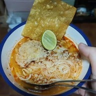 ครัวเส้นแกงร้อน ก๋วยเตี๋ยวต้มยำ&อาหารตามสั่ง  อ่อนนุช 34