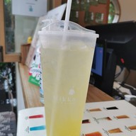 เมนูของร้าน Mikka Coffee Roasters ถนนปั้น