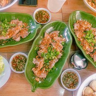 เมนูของร้าน ก๋วยเตี๋ยวหมูภูเขาไฟอุดมผล