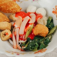 ครัวบ้านใหม่ บะหมี่เกี๊ยวหมูแดง อาหารจานเดียว