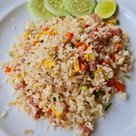 เมนูของร้าน ป้อน คิวเฮ้าส์ ลุมพินี