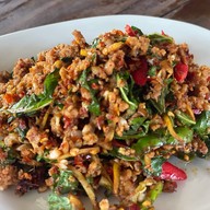 กระเพราเผ็ด อาหารป่า