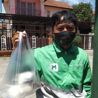 ุกุยช่ายทอดตลาดน้ำ ตลาดน้ำไทรน้อย วัดไทรใหญ่