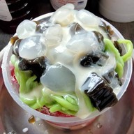 น้ำแข็งใสกะปั่นนมผลไม้สด