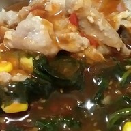 ข้าวกะเพรา อาหารไทย-นานาชาติ ร้านเพื่อคุณทรัพย์อนันต์