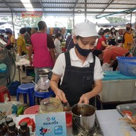 บรรยากาศ เจ๊ตึ๋งลูกชิ้นปิ้ง ตลาดนัดหาดวอน เปิดเฉพาะ วันจันทร์ กับ วันศุกร์