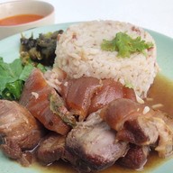 ขาหมูนิตยา สามัคคี
