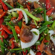 ยำ ยำ กลางเมือง