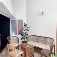 TWO - โท: bed and cafe