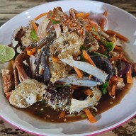 ยำปูม้าเจ็ดยอด สารภี