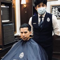 Truefitt & Hill ดิเอ็มโพเรียม