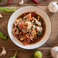 เมนูของร้าน คนละยำ ตำแซ่บ ณ บ้านติดต่อ ต้นตำหรับ