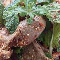 ร้านส้มตำครกหิน