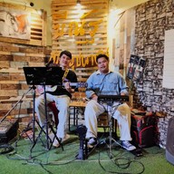 มีตังค์ก๋วยจั๊บไก่ตุ๋น / ข้าวไก่ตุ๋นยาจีน(เจ้าเก่าเจ้าเดิม)