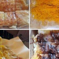 นิแดง.อาหารตามสั่ง/กีเเช กาเเฟโบราณ ตลาดสันติสุข