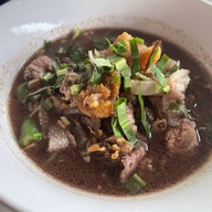เมนูของร้าน ก๋วยเตี๋ยว สมปองเรือนไทย