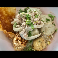 เมนูของร้าน ชาย เย็นตาโฟรสเด็ด วังบูรพาภิรมย์