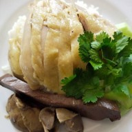 หนึ่งข้าวมันไก่ฮ่องเต้ _