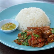 เมนูของร้าน ก๋วยเตี๋ยววัดดงมูลเหล็กบ้านโป่ง