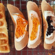 ป้าเอมขนมเบื้อง (สี่แยกคลองคะเชนทร์)