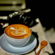 4 Monkeys Coffee • Bar