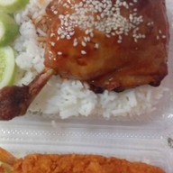 เมนูของร้าน ตามสั่งตามใจ ตำ ยำ แซ่บ  By kitty บางบัวทอง