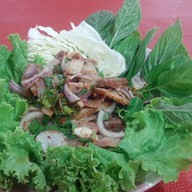 ชิมเพลินต้มเลือดหมู