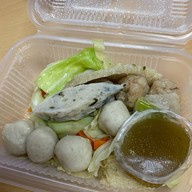 เมนูของร้าน กิมง้วนลูกชิ้นปลา (MICHELIN Bib Gourmand) จอมทอง