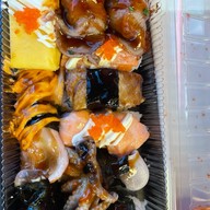 ฮิปสเตอร์สเต๊ก ศูนย์อาหารอิ่มพุง ตลาดเจ้าพระยา -