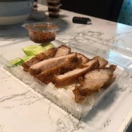 ข้าวหมูทอดอั๊งยี่