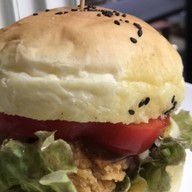 Share Cups cafe halal ราษฎร์อุทิศ68 คู้ขวา