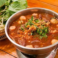 เมนูของร้าน ก๋วยเตี๋ยวเรือถูกปาก สาขาบางวัว