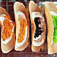 ป้าเอมขนมเบื้อง (สี่แยกคลองคะเชนทร์)