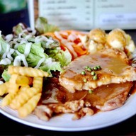 วรชัยคอฟฟี่ (สามกษัตริย์)