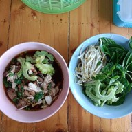 ก๋วยเตี๋ยวไก่มะระ น้านา