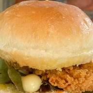 Share Cups cafe halal ราษฎร์อุทิศ68 คู้ขวา