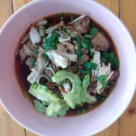 ก๋วยเตี๋ยวไก่มะระ น้านา