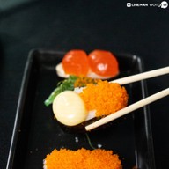 เมนูของร้าน ละมุนลิ้นซูชิพ่นไฟ ตลาดเย็นเทศบาล10บาททุกอย่าง(ซื้อ10แถม1)