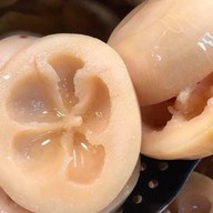 สามใบเถา ผลไม้แช่อิ่ม วิหารหลวงพ่อพระมงคลบ่พิตร