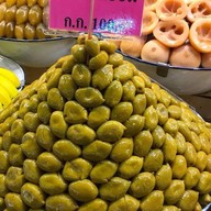 สามใบเถา ผลไม้แช่อิ่ม วิหารหลวงพ่อพระมงคลบ่พิตร