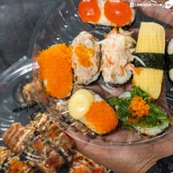 เมนูของร้าน ละมุนลิ้นซูชิพ่นไฟ ตลาดเย็นเทศบาล10บาททุกอย่าง(ซื้อ10แถม1)