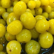 สามใบเถา ผลไม้แช่อิ่ม วิหารหลวงพ่อพระมงคลบ่พิตร