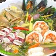 บ้านบ้านต้มโคล้งปลาย่าง/ยำยำแซบแซบ