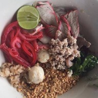 ก๋วยเตี๋ยวดู๋ดี๋ ชักธงชัยบรมไตรฯ วัดจันทร์